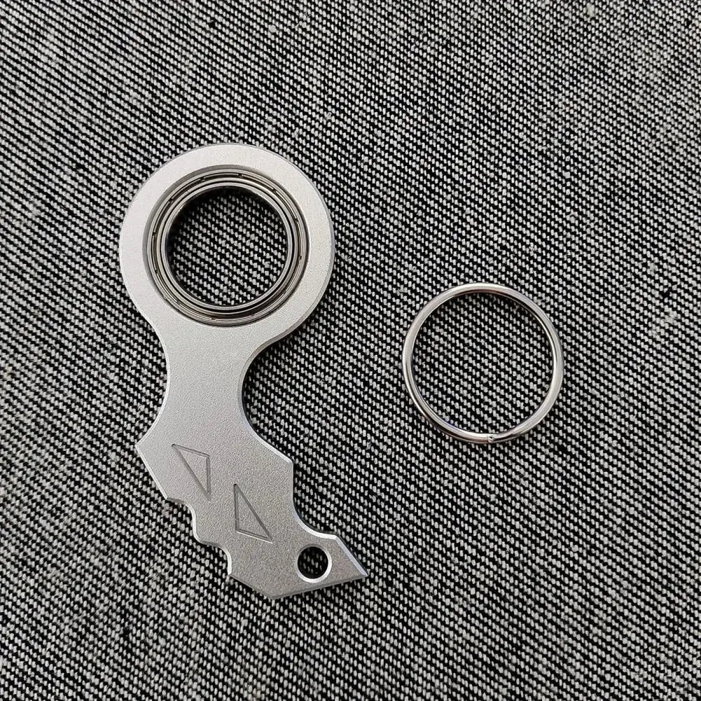 PIVOT™ Multi-Tool Spinner Carabiner